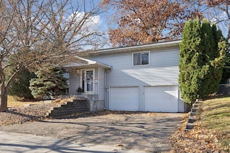 1213 Smith Ave S, Saint Paul, MN 55118