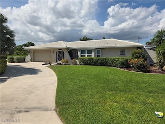 2005 SE 26th St, Cape Coral, FL 33904