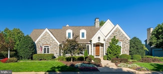 817 Woodfield Dr, Lititz, PA 17543