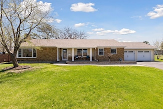502 Drillane Rd, Hopkins, MN 55305