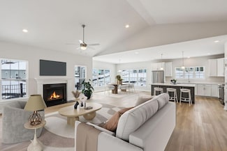 1785 La Salle St, Lake Geneva, WI 53147