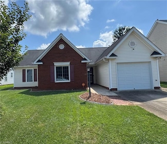 5715 Fox Chase Dr, Winston Salem, NC 27105