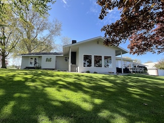 1082 E Highland Ave, Hermiston, OR 97838