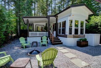 34 4 Branch Cir, Deming, WA 98244