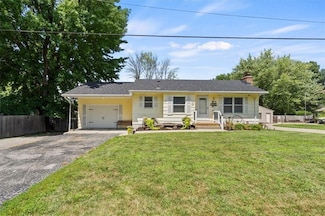 104 Elm St, Buckner, MO 64016