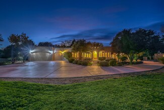 4670 Los Poblanos Cir NW, Los Ranchos, NM 87107