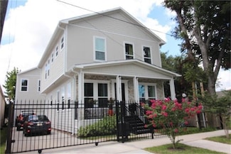 811 Kern St, Houston, TX 77009