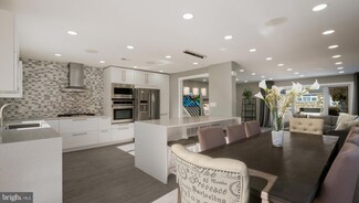 9815 Layton Rd, Philadelphia, PA 19115