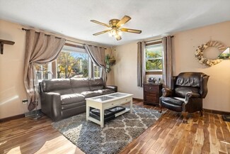 2 Finch Ln, Gloucester, MA 01930