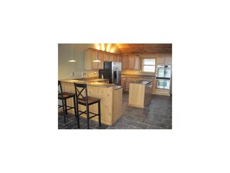 113L Lake Shore Dr, Lees Summit, MO 64086