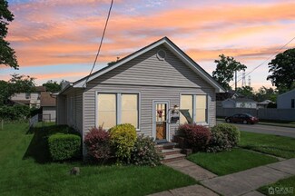 20 5th Ave, Avenel, NJ 07001