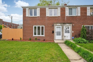 6227 N Ravenswood Ave, Chicago, IL 60660