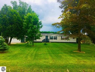 1267 W St Charles, Ithaca, MI 48847