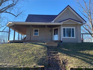 208 N Jefferson St, Worthington, IN 47471