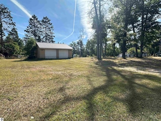 1693 Jill Janet St, Harrison, MI 48625