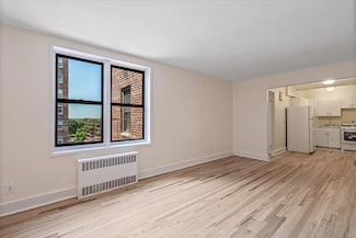 8423 Manton St Unit 6E, Jamaica, NY 11435