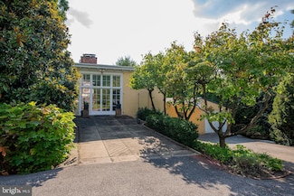 141 Bethlehem Pike, Philadelphia, PA 19118