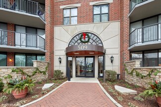 509 Aurora Ave Unit 507, Naperville, IL 60540