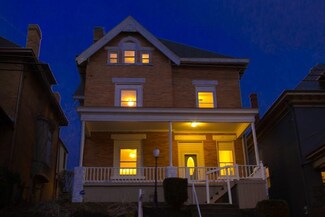 1617 Orchlee St, Pittsburgh, PA 15212