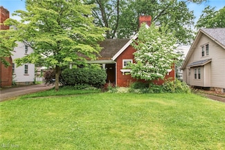 1754 Edgewood St NE, Warren, OH 44483