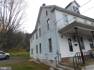 824 E Freedom Ave, Burnham, PA 17009