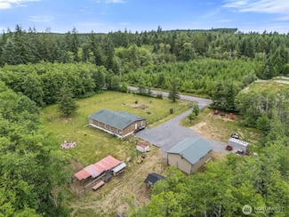 1332 Centralia Alpha Rd, Chehalis, WA 98532