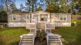 280 Holly St, Goodrich, TX 77335