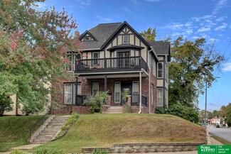 1902 S 33rd St, Omaha, NE 68105