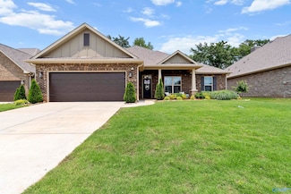 159 Creek Ridge Dr, Meridianville, AL 35759