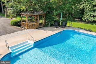 29414 Andrew Ln, Easton, MD 21601