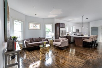 2 Harlem St, Dorchester, MA 02121