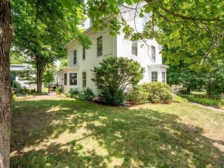 32 Elm St, Holliston, MA 01746