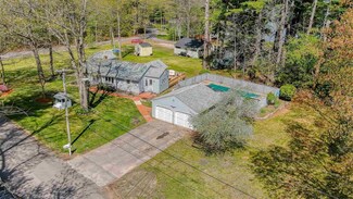 4 Travis Cove Rd, Kingston, NH 03848