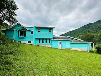 1401 Terrace St, Hinton, WV 25951