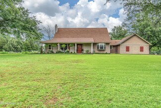 159 Oak Hill Dr, Florence, MS 39073