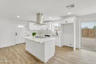 40 W Davis Ln, Avondale, AZ 85323