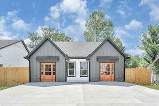 204 Booker t Washington St, Conroe, TX 77301