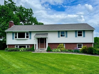 588 Poquonock Ave, Windsor, CT 06095