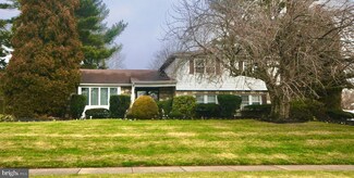 1049 Warfield Ln, Huntingdon Valley, PA 19006