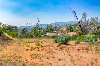 15902 Ganim Ln, Redding, CA 96001