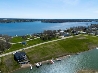 180 Ln 282 Hamilton Lake Unit 180, Hamilton, IN 46742