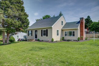 88 Fatima Dr, Bristol, RI 02809