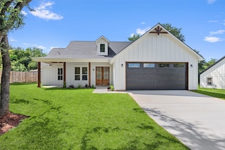 1610 Cheyenne Trail, Granbury, TX 76048