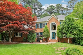828 Guinevere Way SW, Lilburn, GA 30047