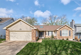16462 Hollister Crossing Dr, Ballwin, MO 63011