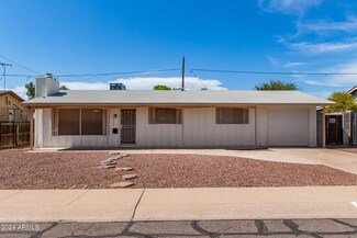 2208 W Laurel Ln, Phoenix, AZ 85029
