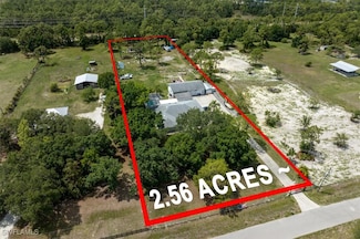 17900 Oak Creek Rd, Alva, FL 33920