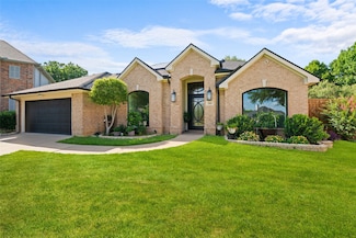 506 Moorgate Ct, Grand Prairie, TX 75052