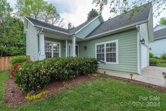 25 Cotton Creek Cir, Black Mountain, NC 28711