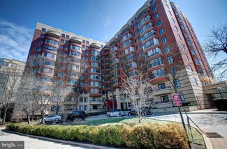 2400 Clarendon Blvd Unit 205, Arlington, VA 22201